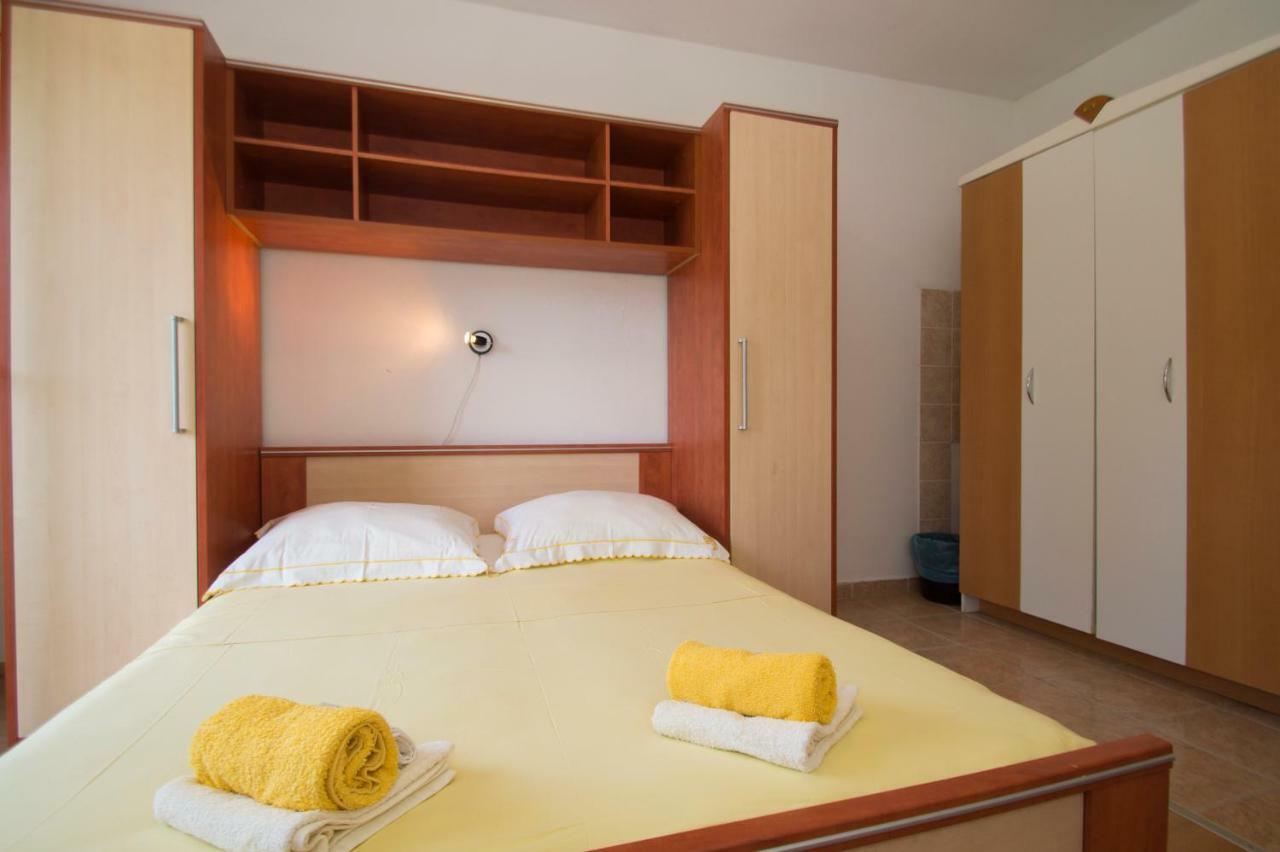 Vita Apartments Zrnovo Exterior photo